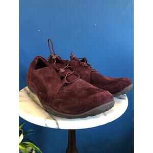 Clarks Women's Haley Rhea Sneaker Size 9 in Burgundy